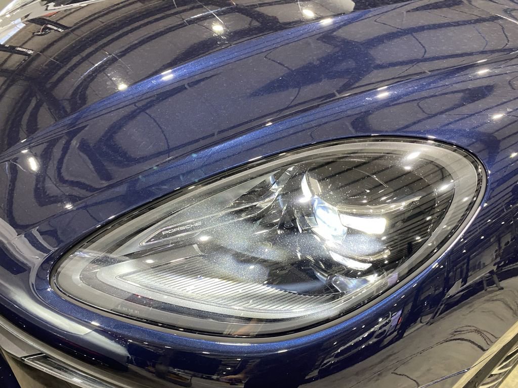 Used 2023 Porsche Macan Turbo AWD/4WD image 20