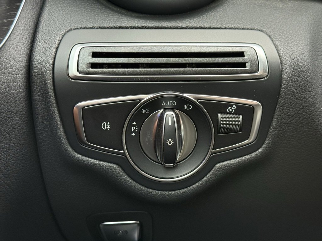 Used 2023 Mercedes-Benz C 300 4MATIC Cabriolet image 10