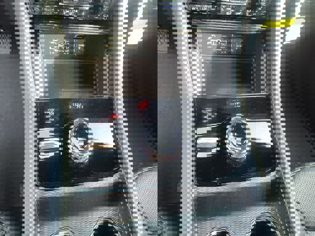 New 2025 Jeep Grand Cherokee Limited w/ Luxury Tech Group II image 20