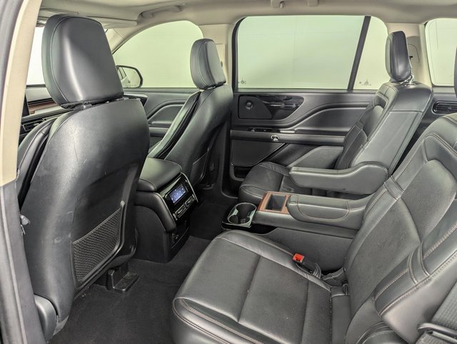Used 2021 Lincoln Aviator Reserve w/ Equipment Group 208A image 17