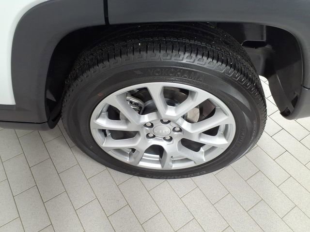 Used 2023 Jeep Compass Latitude image 8