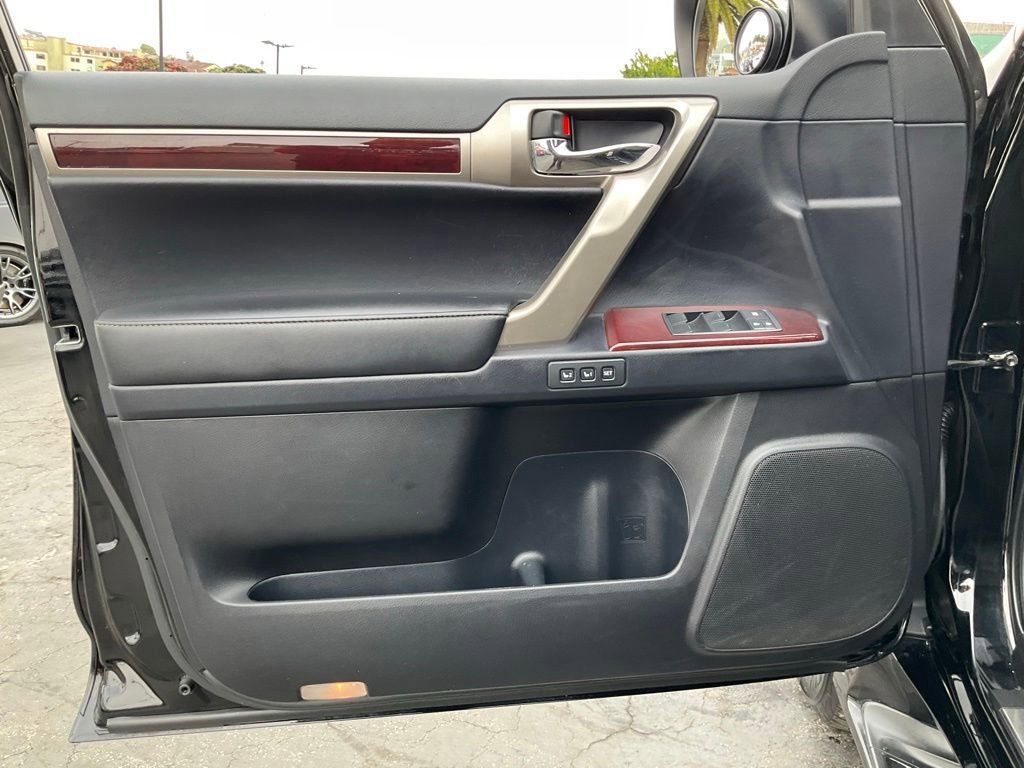 Used 2016 Lexus GX 460 Luxury AWD/4WD image 25