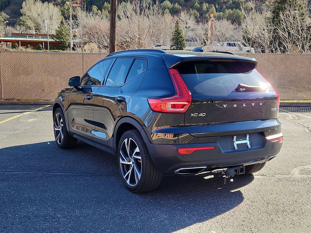 Used 2020 Volvo XC40 T5 R-Design w/ Protection Package Premier image 4