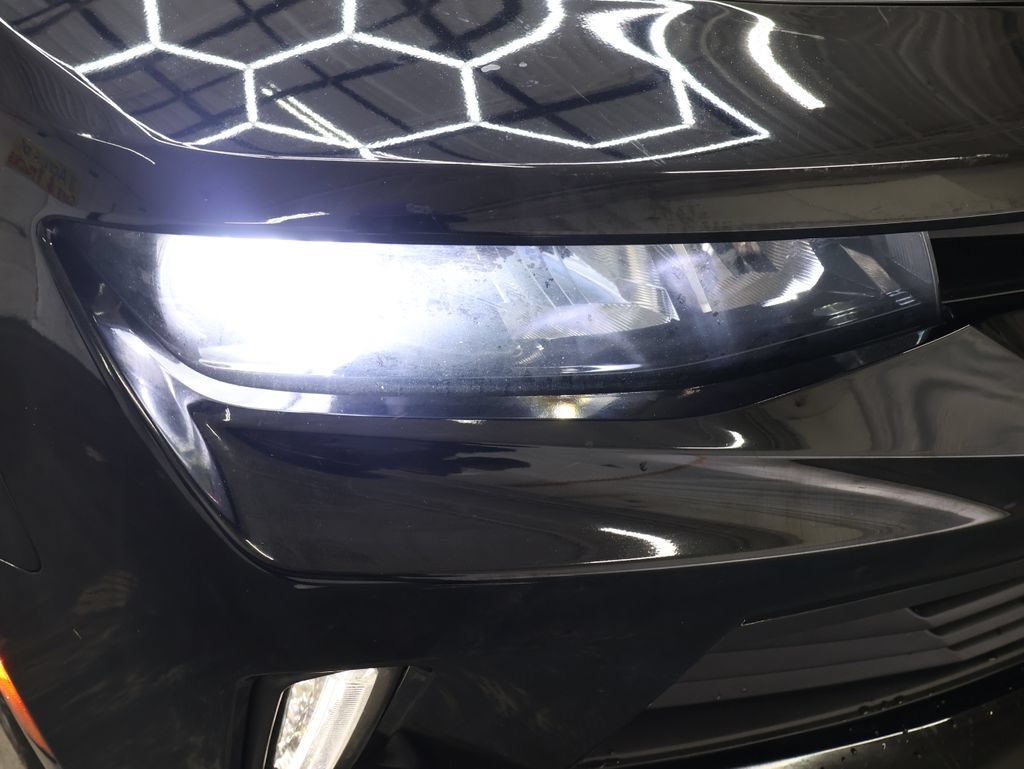 Used 2018 Chevrolet Camaro LS RWD image 27