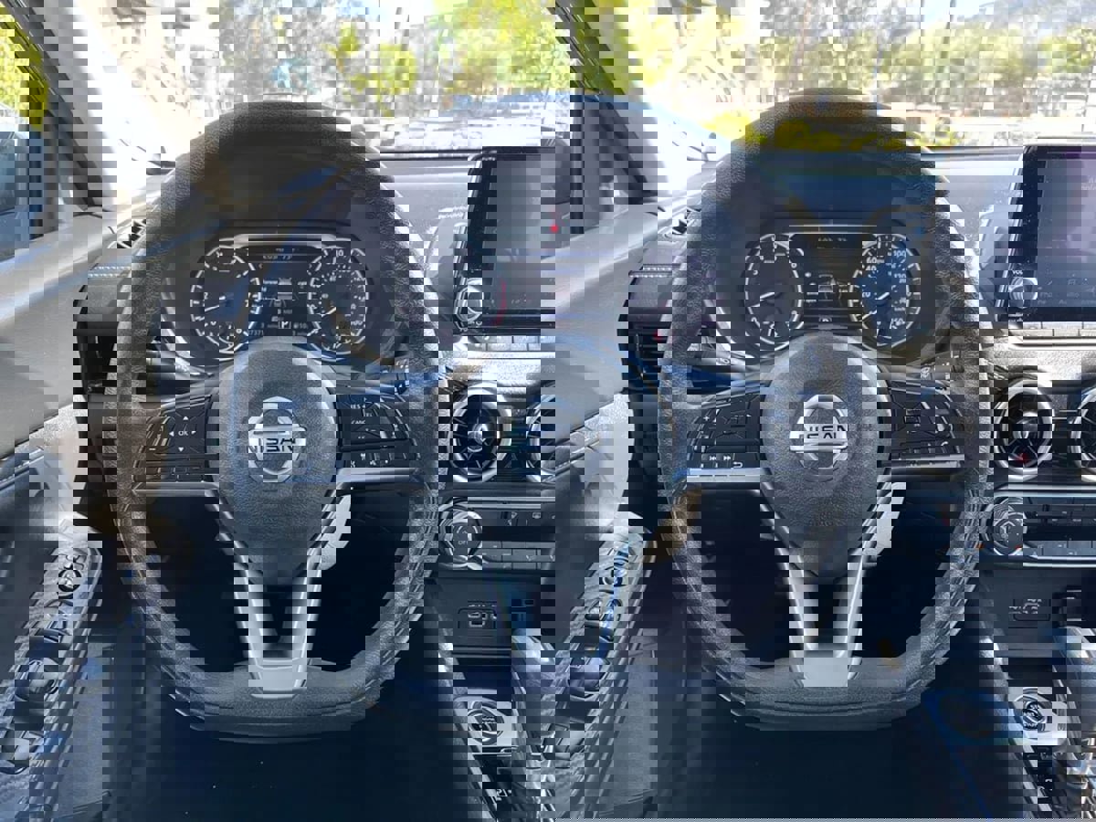 Used 2023 Nissan Sentra SV image 11