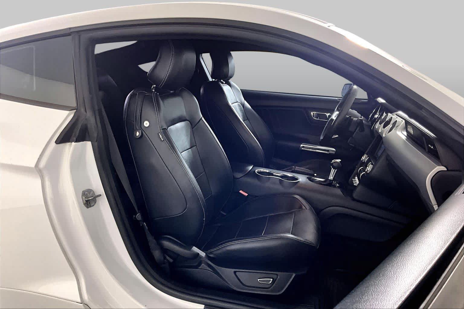 Used 2015 Ford Mustang Premium RWD image 8