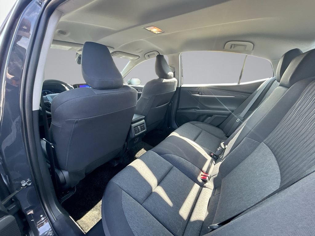 Used 2025 Toyota Camry LE FWD image 33