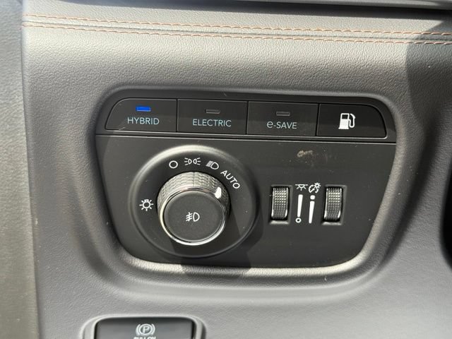 Used 2023 Jeep Grand Cherokee Summit AWD/4WD image 24