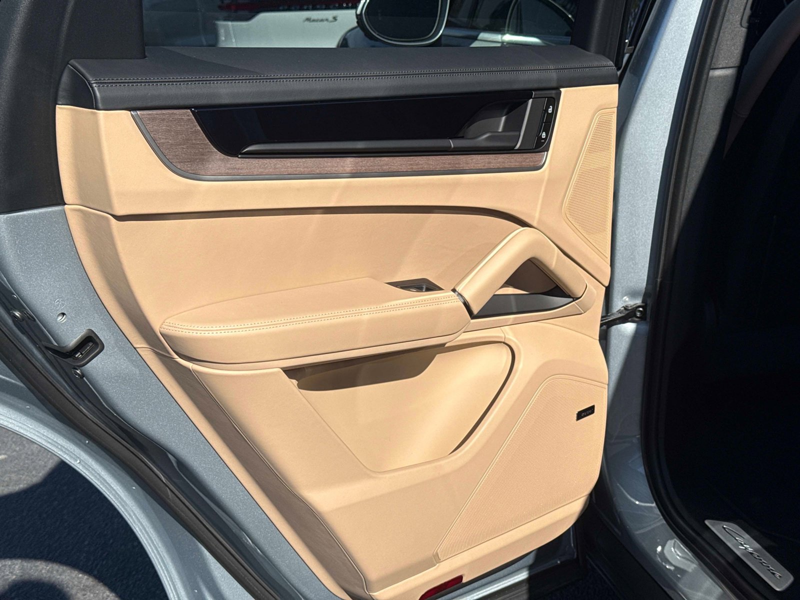 Certified 2026 Porsche Cayenne E-Hybrid image 12