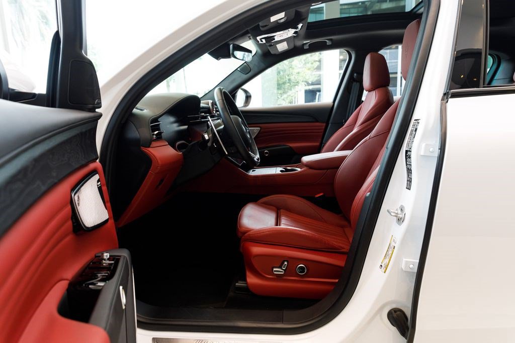 Certified 2023 Maserati Grecale Modena AWD/4WD image 25