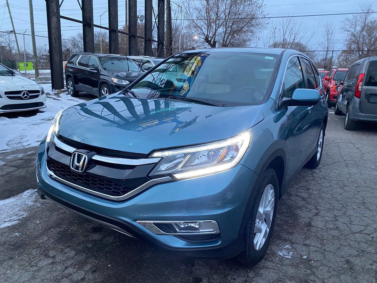 Used 2015 Honda CR-V EX image 2