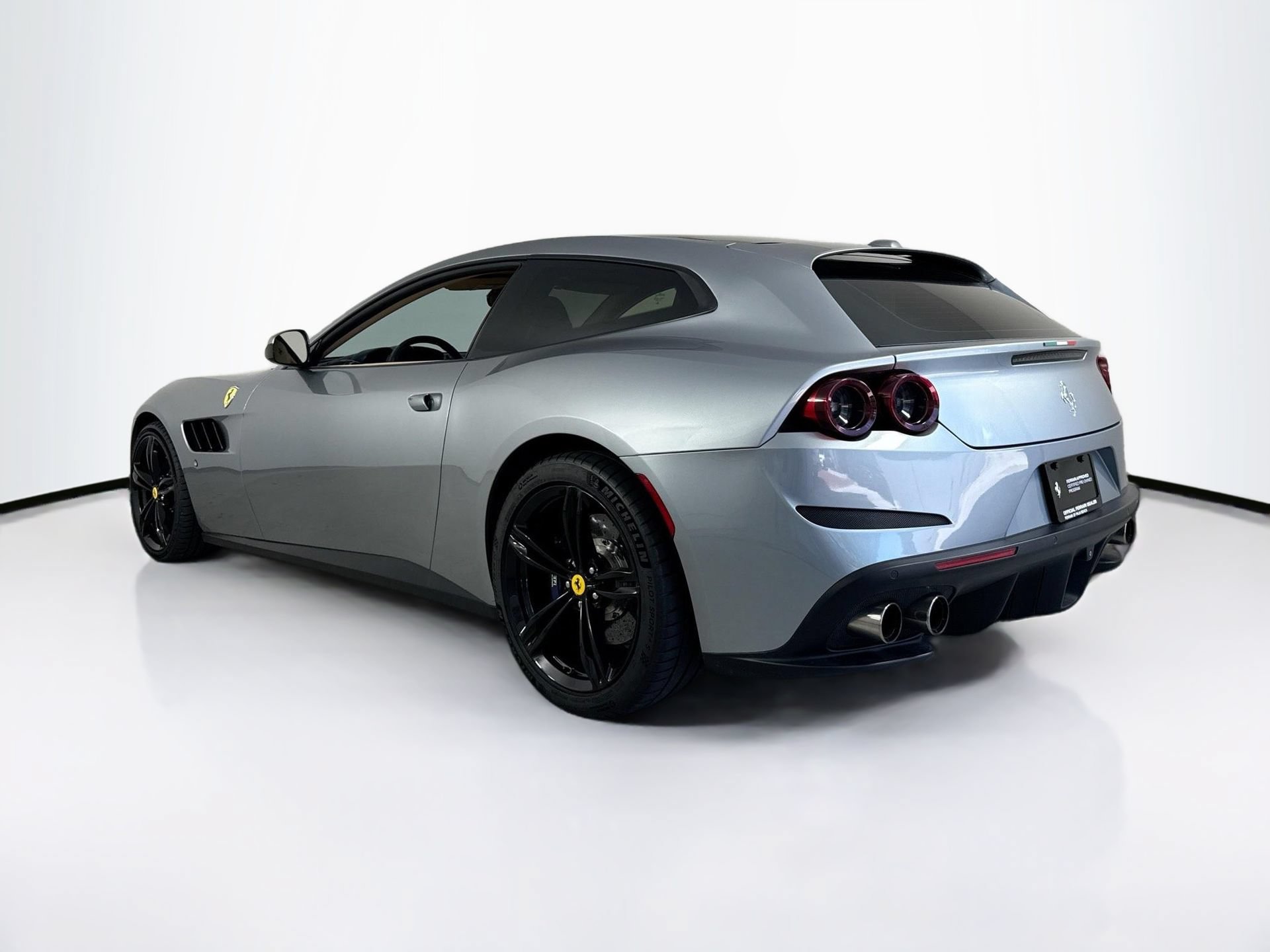 Certified 2018 Ferrari GTC4Lusso AWD/4WD image 5