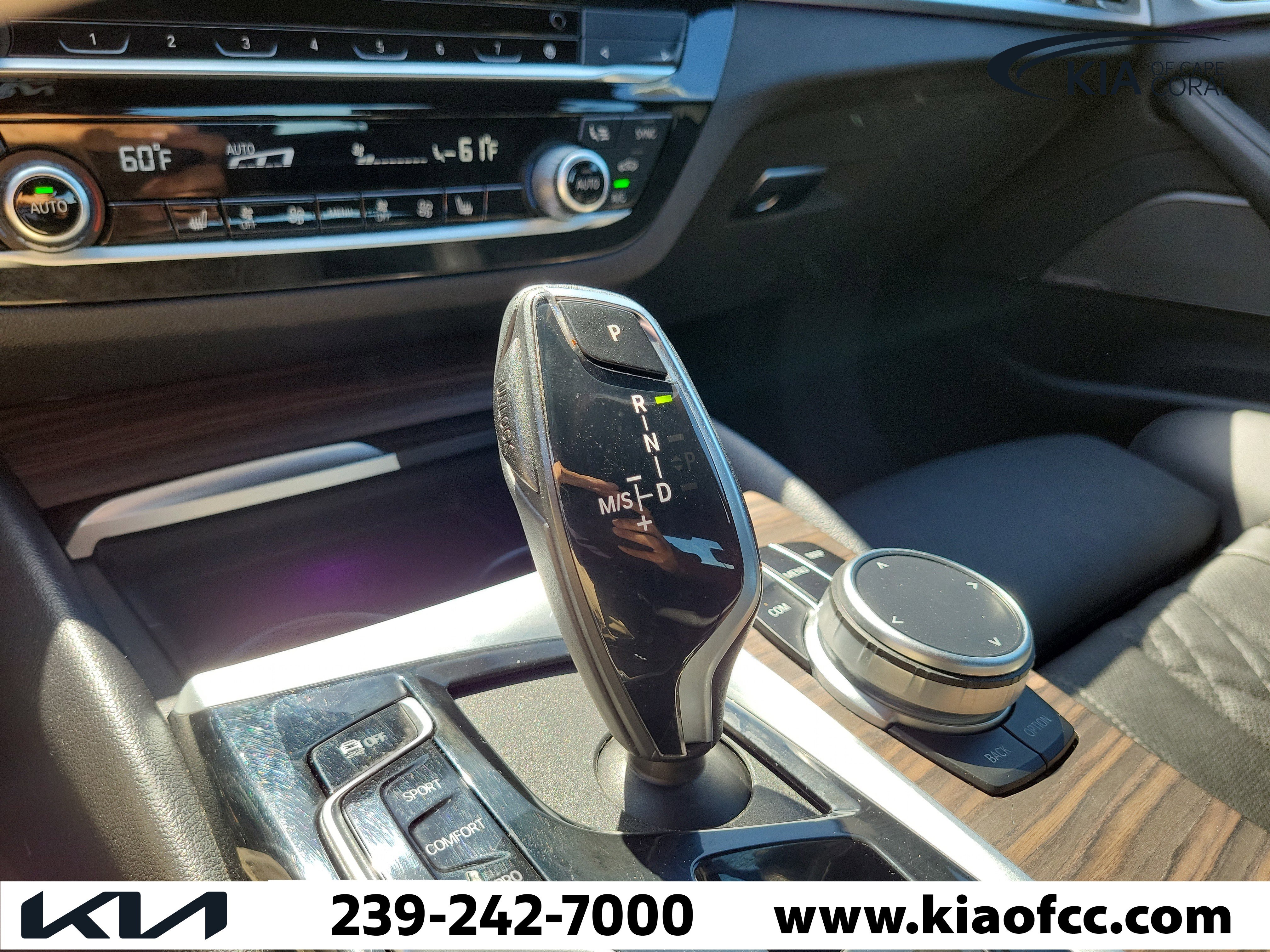 Used 2022 BMW 530i xDrive w/ Premium Package image 31