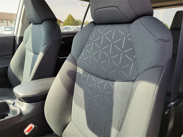 Used 2025 Toyota RAV4 XLE image 15