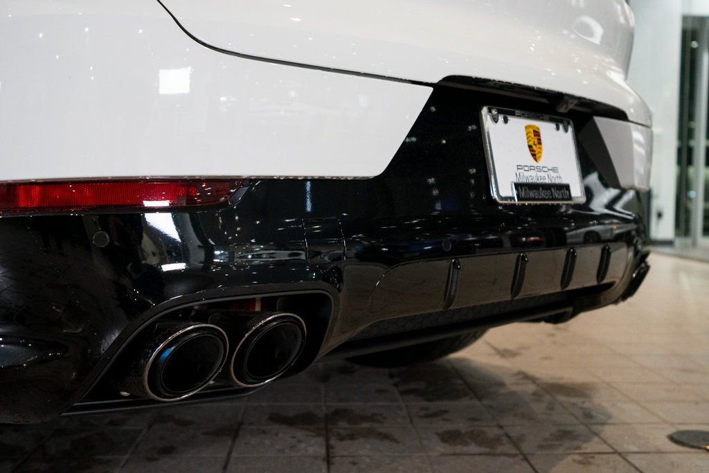 New 2026 Porsche Cayenne GTS image 13