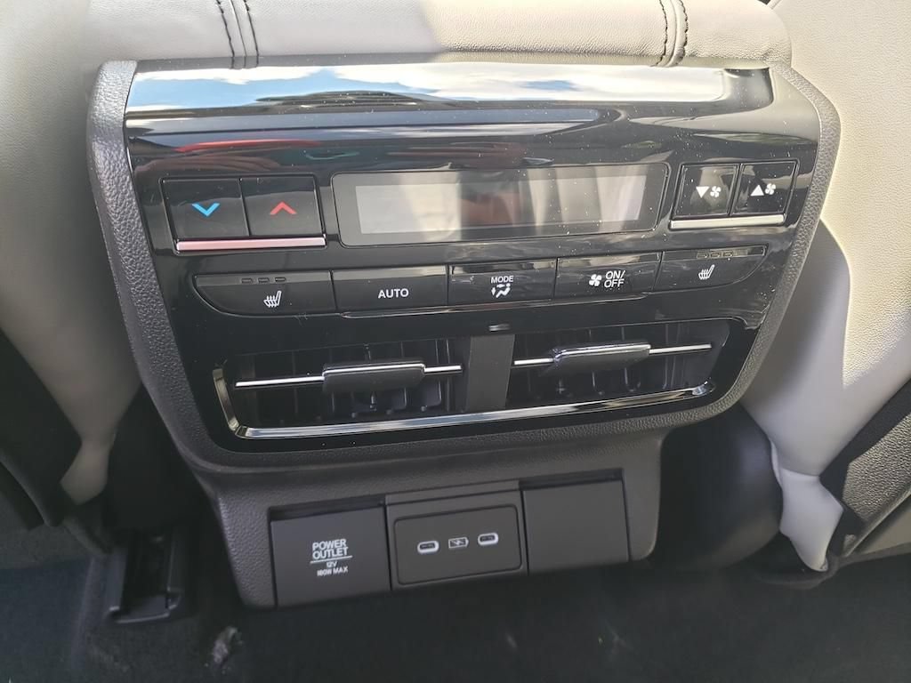 New 2026 Acura MDX w/ Advance Package AWD/4WD image 7