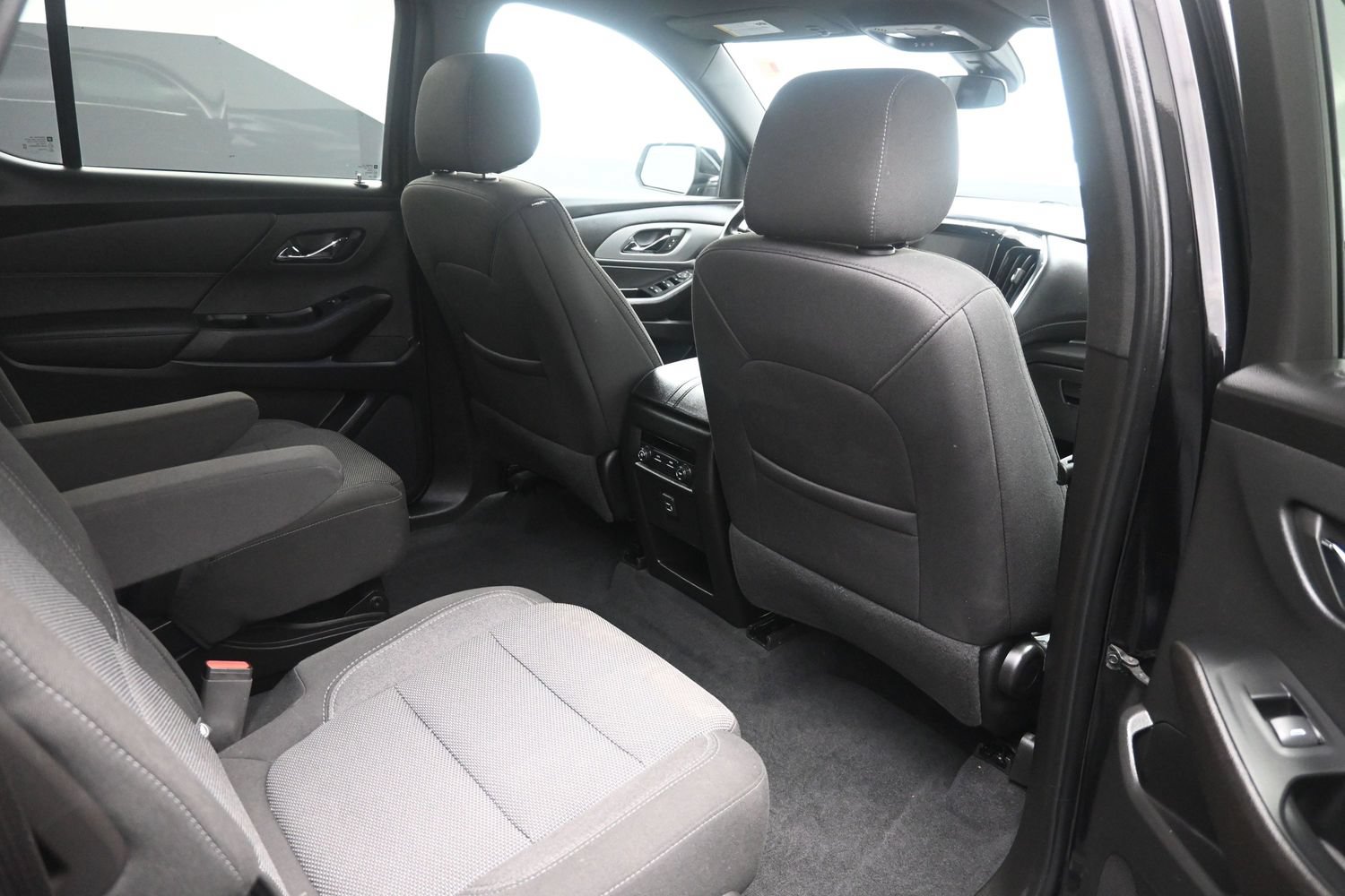Used 2023 Chevrolet Traverse LT w/ LPO, Floor Liner Package AWD/4WD image 16