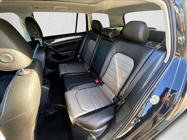 Used 2017 Volkswagen Golf Alltrack SEL image 25