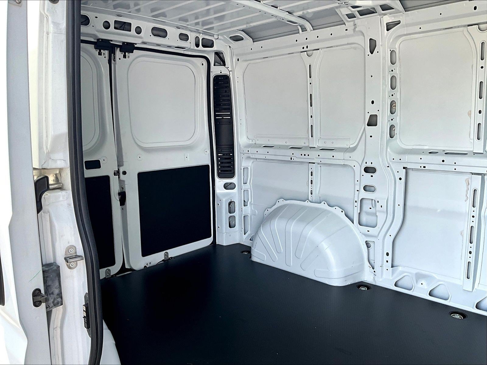New 2026 RAM ProMaster 1500 w/ Convenience Group FWD image 25