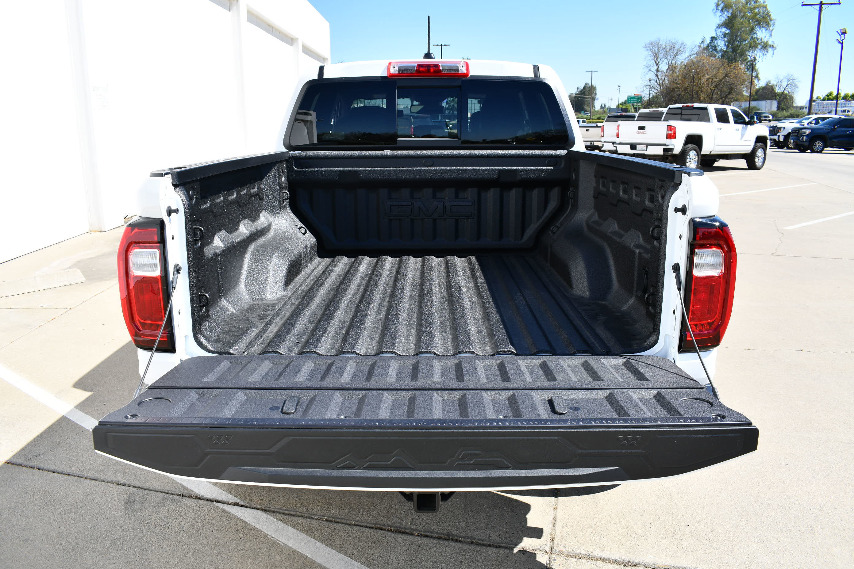 New 2026 GMC Canyon Elevation w/ Convenience Package image 8