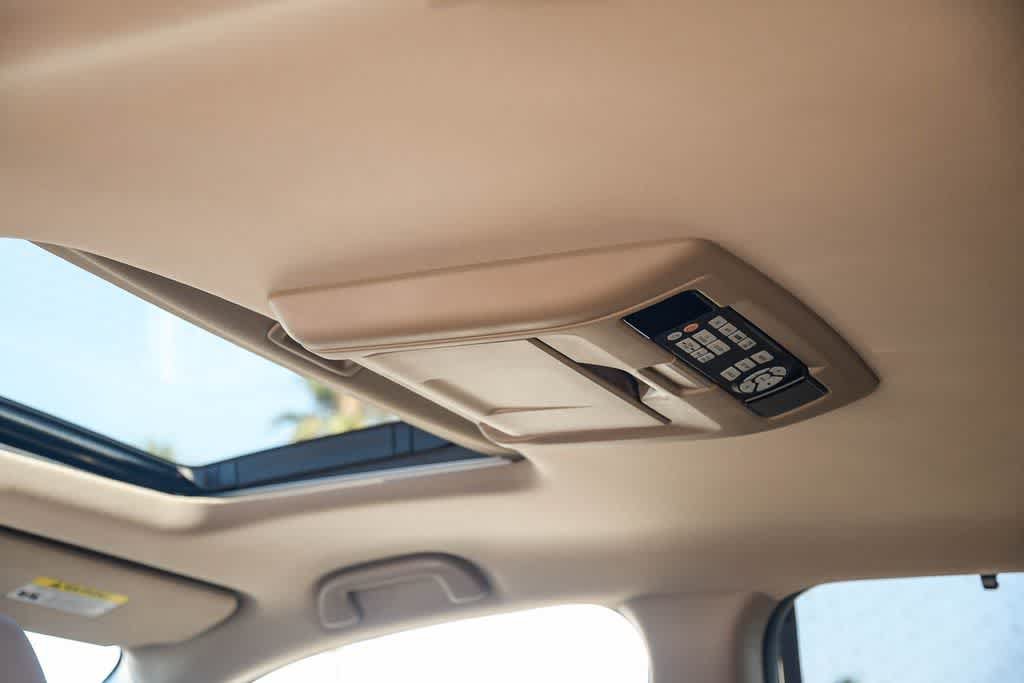 Used 2016 Honda Pilot Touring image 19