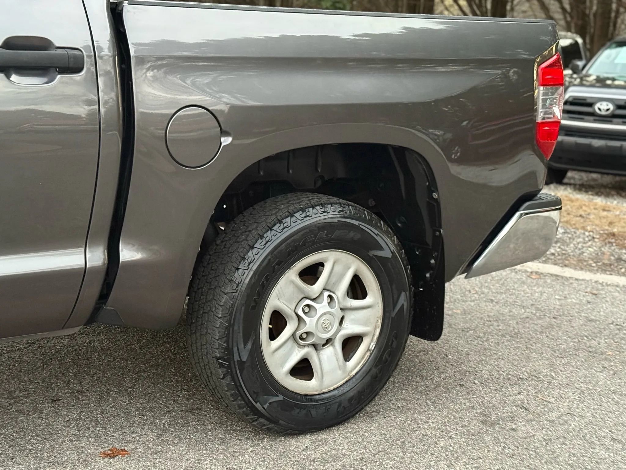 Used 2015 Toyota Tundra SR5 image 13