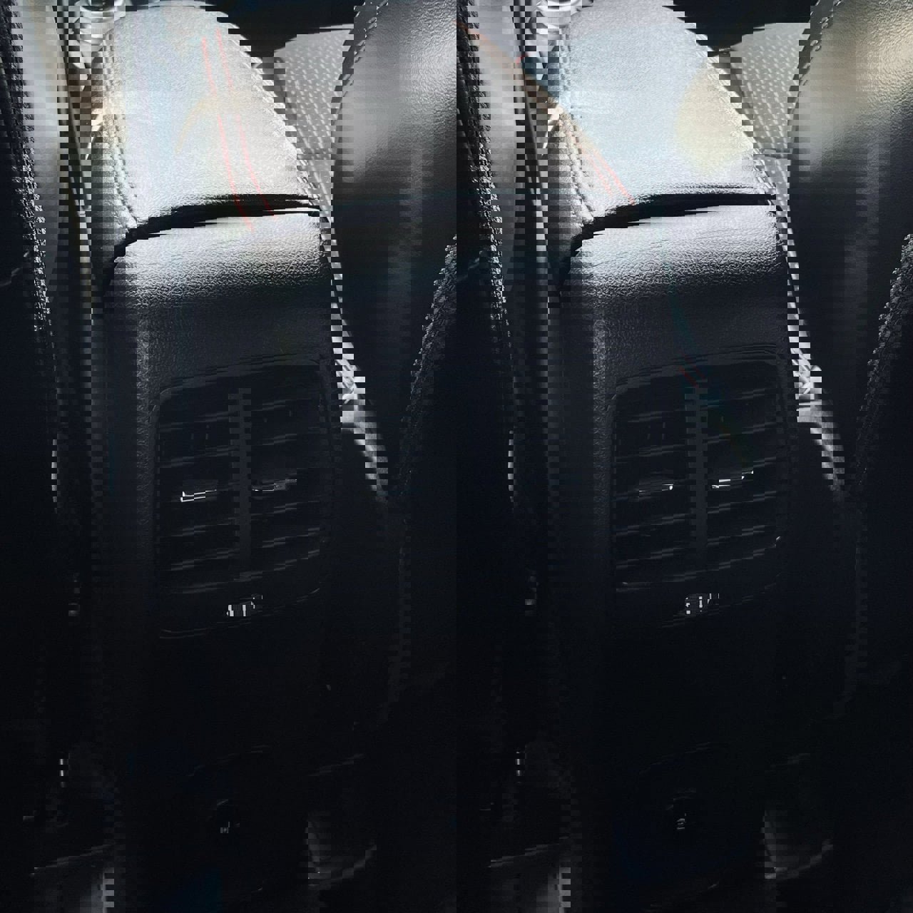 Used 2025 Ford Escape ST-Line image 24