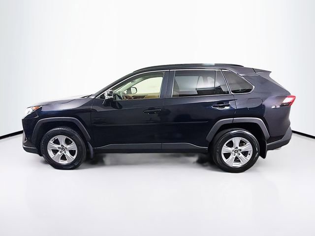 Used 2020 Toyota RAV4 XLE w/ Convenience Package AWD/4WD image 4