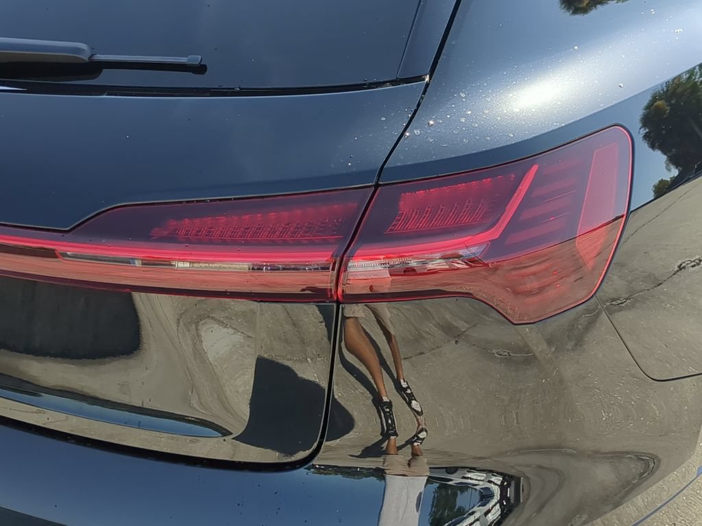Used 2024 Audi Q8 e-tron Prestige w/ Prestige Package AWD/4WD image 8