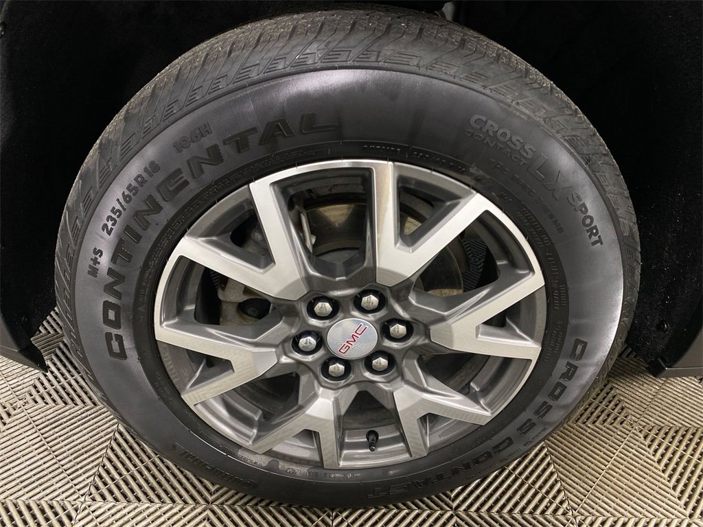 Used 2023 GMC Acadia SLE w/ Driver Convenience Package image 10