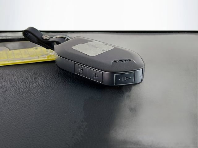 Used 2025 Kia Sorento S w/ Panoramic Sunroof Package FWD image 31