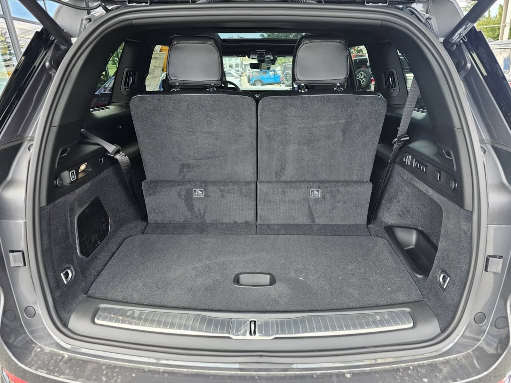 New 2024 Jeep Grand Cherokee L Overland w/ Advanced Protech Group III AWD/4WD image 15