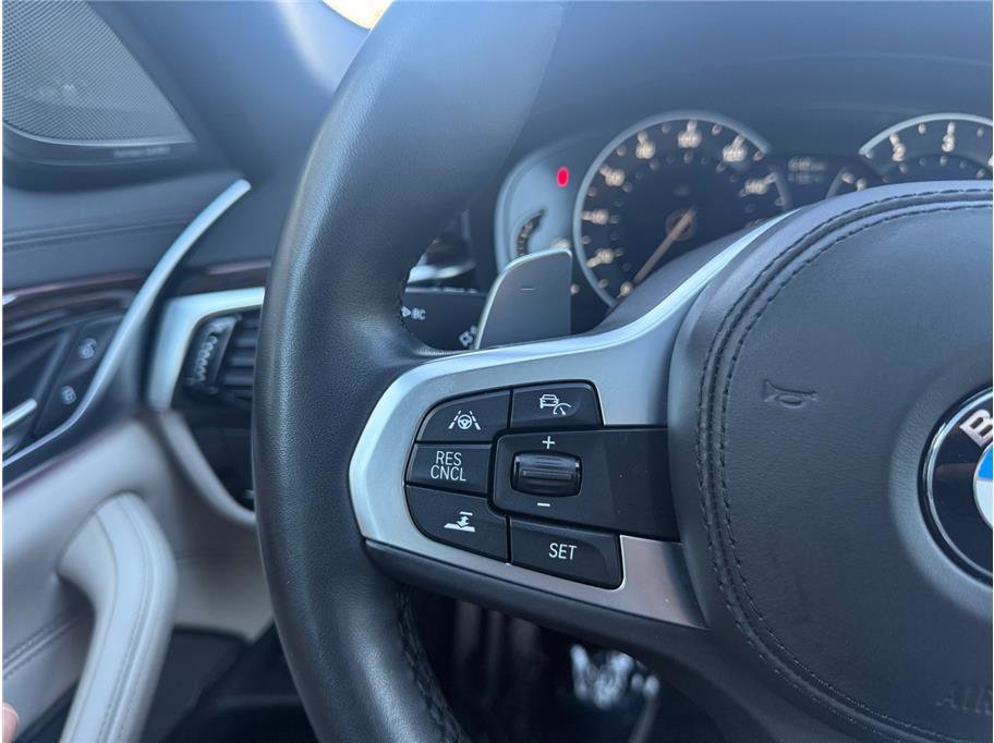 Used 2019 BMW M550i xDrive image 26