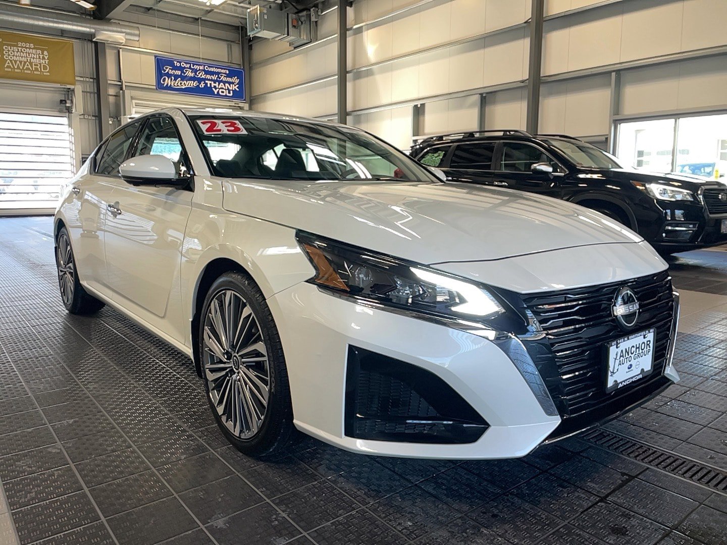 Used 2023 Nissan Altima 2.5 SL FWD image 1