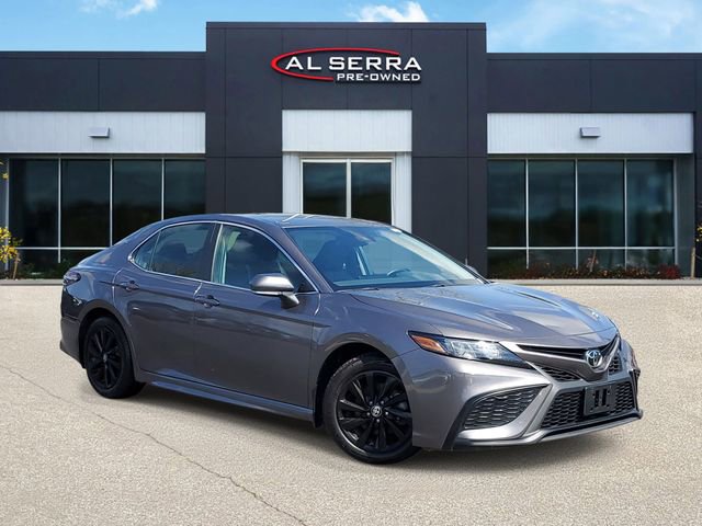 Used 2024 Toyota Camry SE FWD image 1