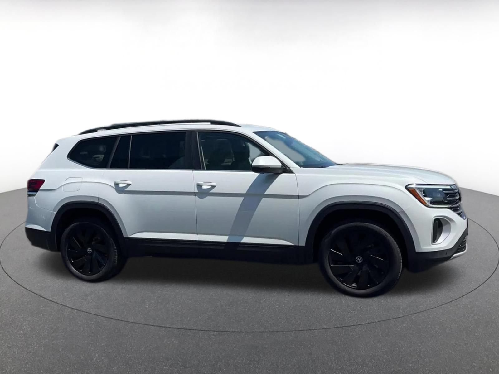 Used 2026 Volkswagen Atlas SE AWD/4WD image 13