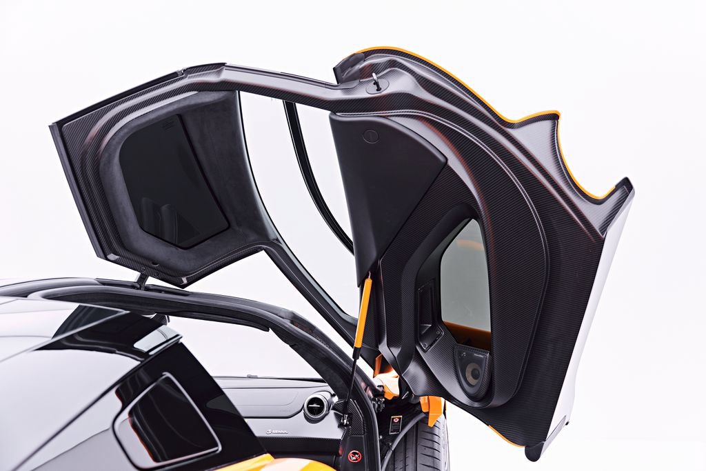 Used 2019 McLaren Senna RWD image 55