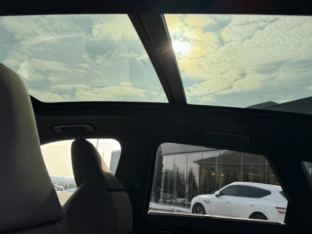 Used 2025 Audi Q5 Premium Plus image 11