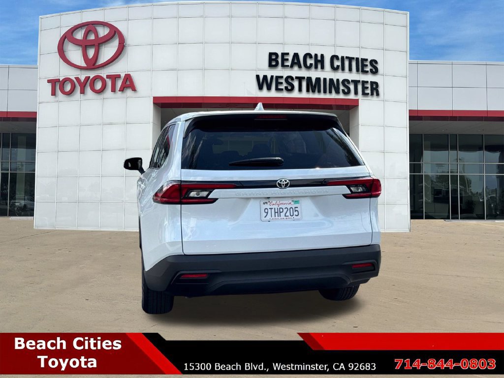 Certified 2025 Toyota Grand Highlander FWD image 9