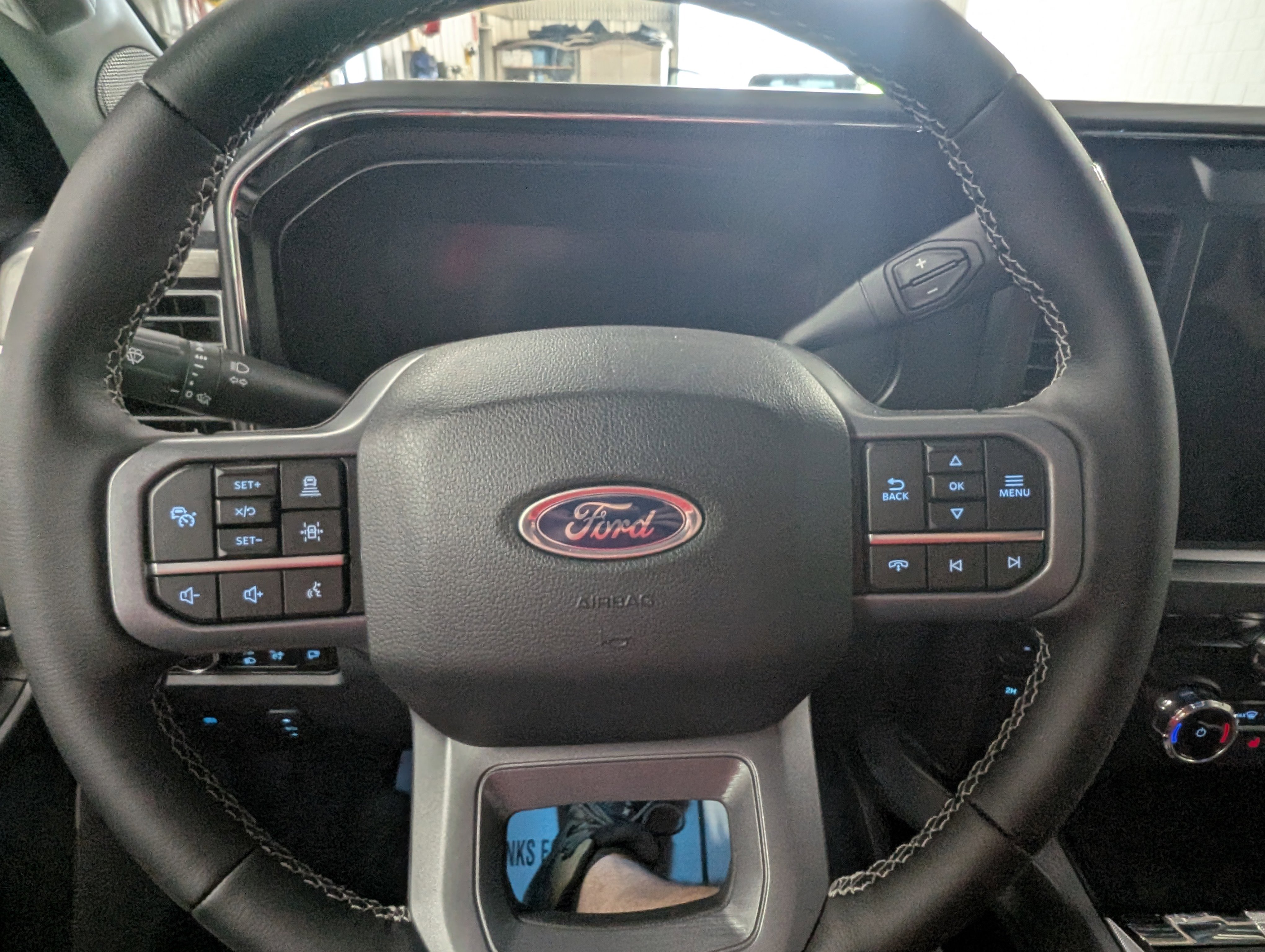 New 2025 Ford F250 Lariat w/ Lariat Ultimate Package image 13