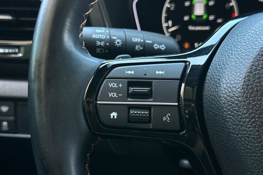 Certified 2025 Honda Pilot TrailSport image 28