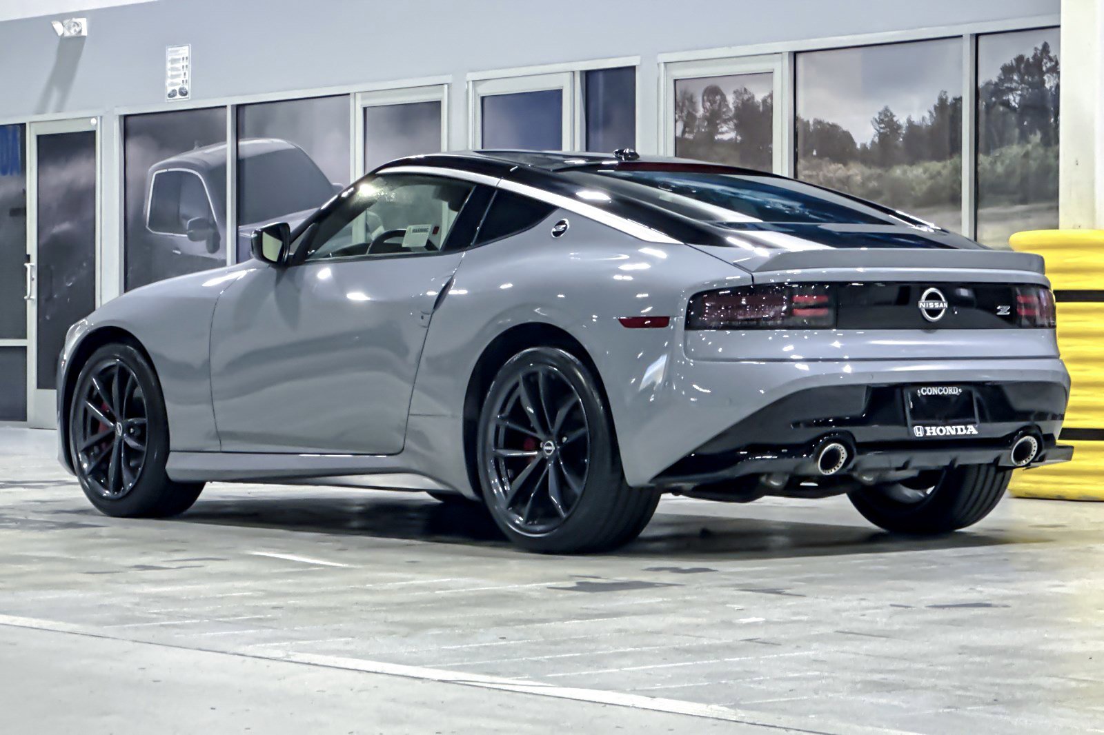 Used 2024 Nissan Z Performance w/ Floor Mat Package image 3