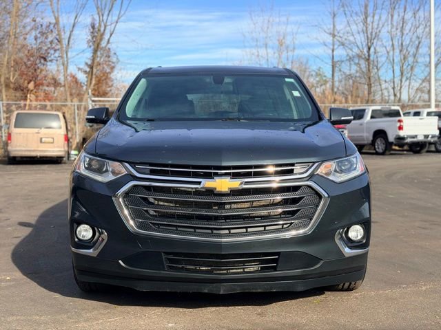 Used 2020 Chevrolet Traverse LT image 2