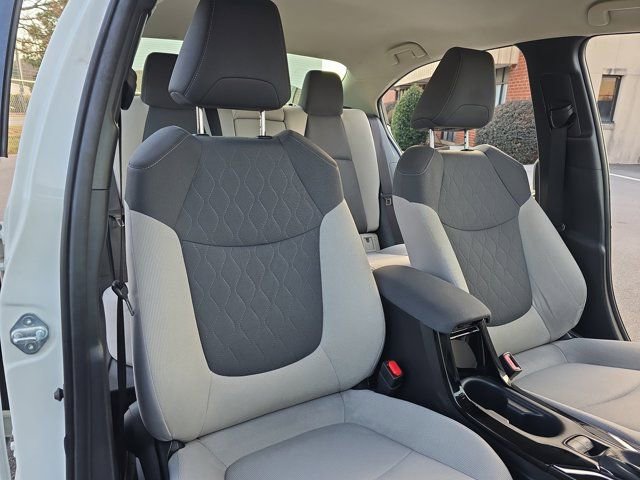 Used 2021 Toyota Corolla LE image 10