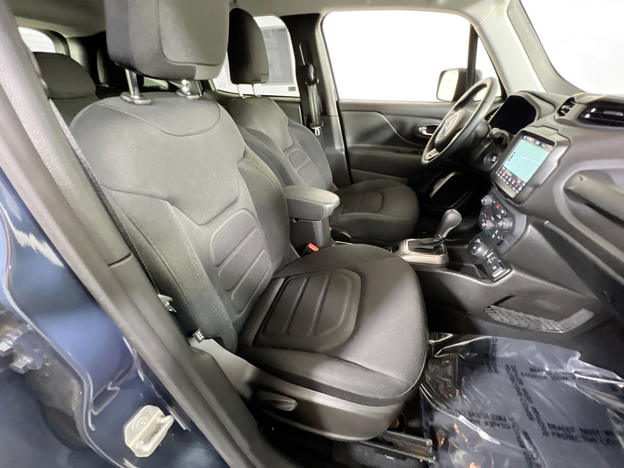 Used 2022 Jeep Renegade Latitude w/ Convenience Group image 27