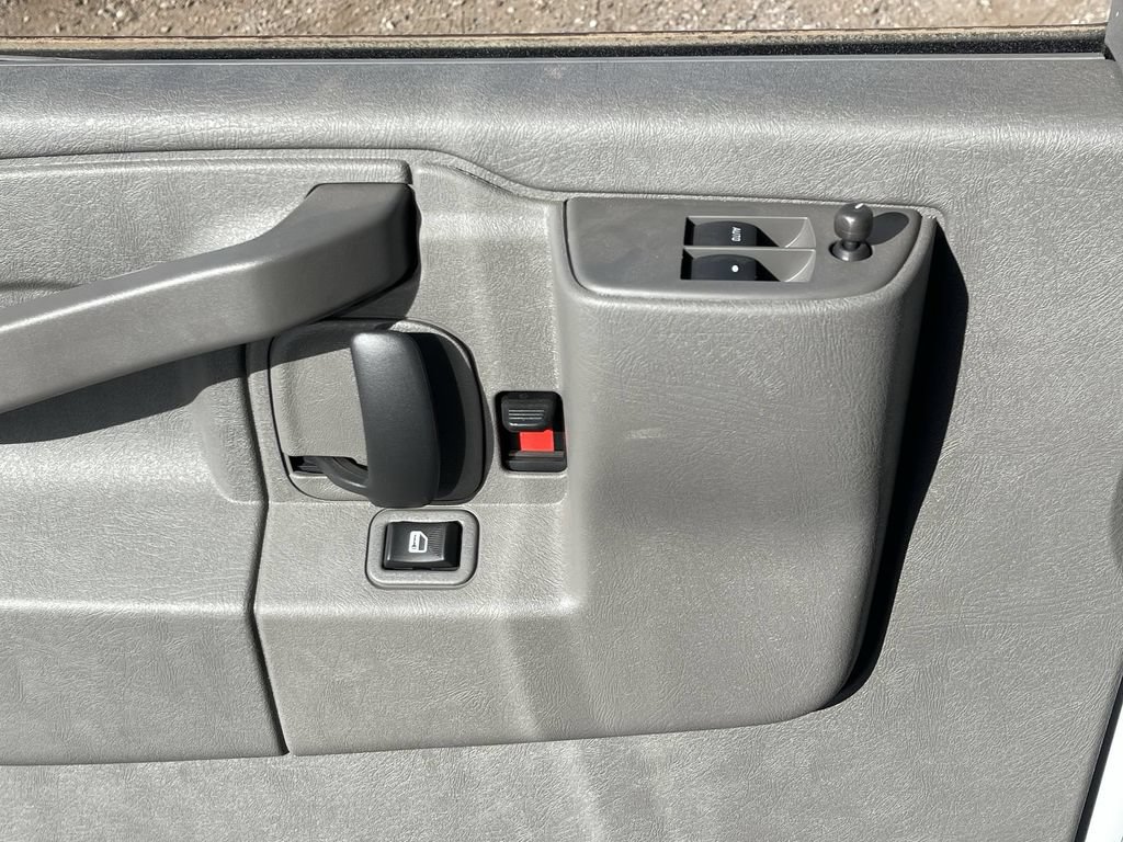 New 2025 GMC Savana 2500 Extended w/ Driver Convenience Package RWD image 23