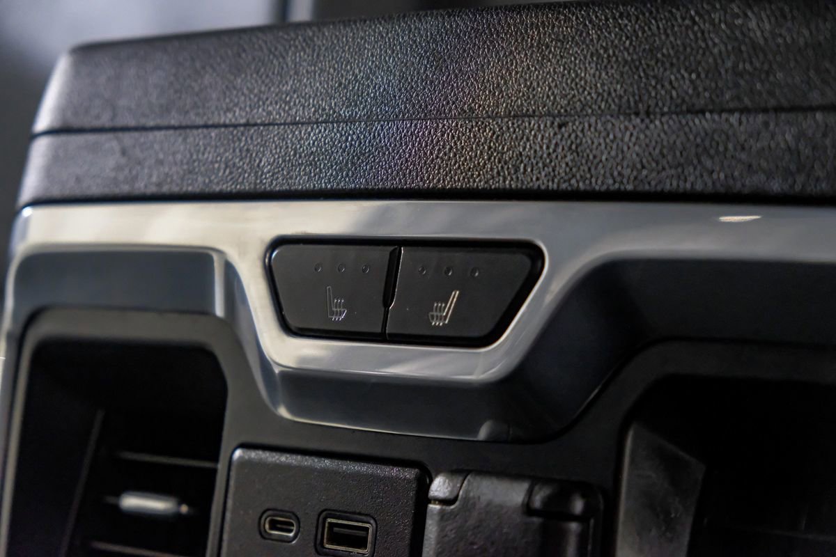 Used 2022 Chevrolet Silverado 3500 High Country w/ Z71 Off-Road Package image 33