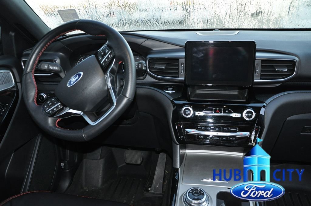 Used 2023 Ford Explorer ST-Line image 19