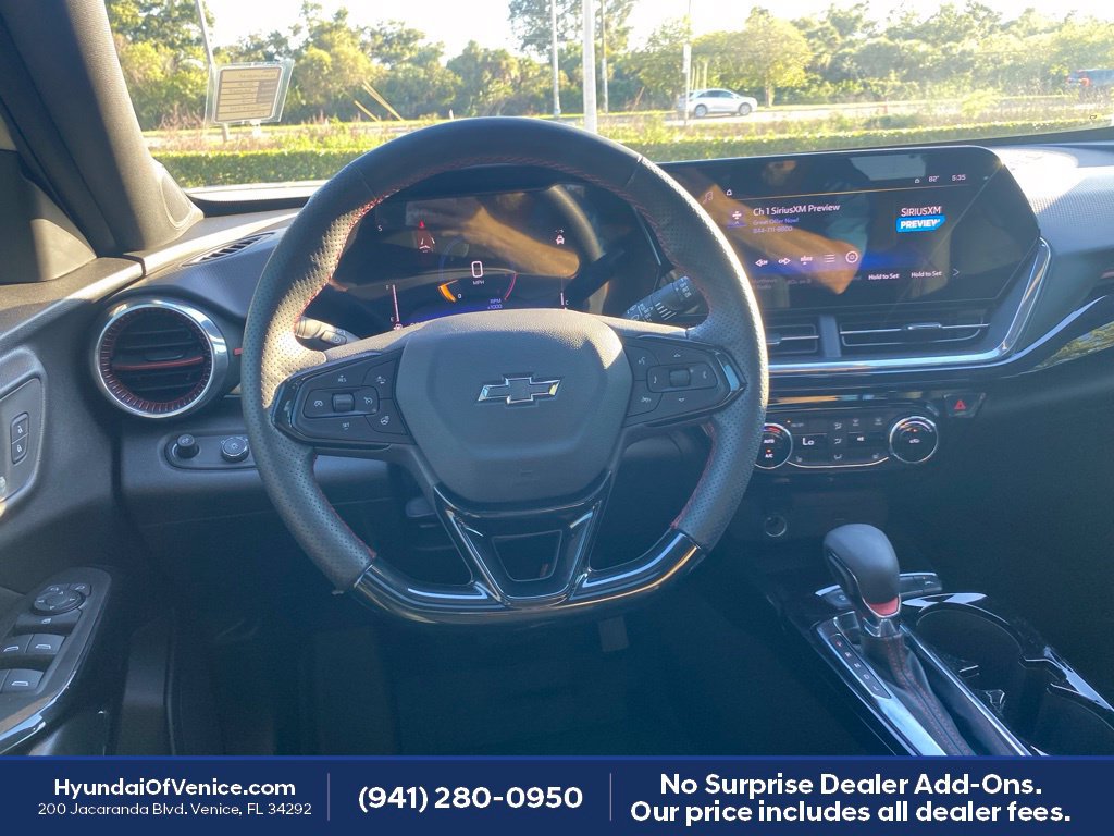 Used 2026 Chevrolet Trax RS w/ Sunroof Package FWD image 3