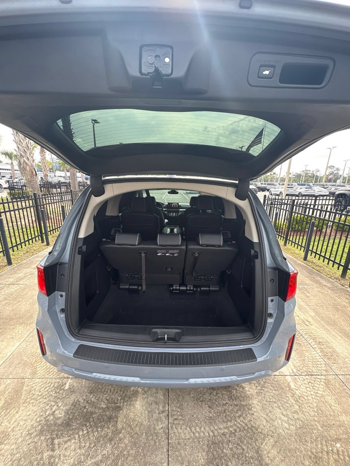 Used 2025 Honda Odyssey Touring image 13